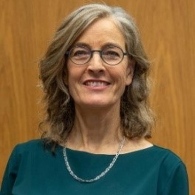 Pasfoto Ruth van Rossum